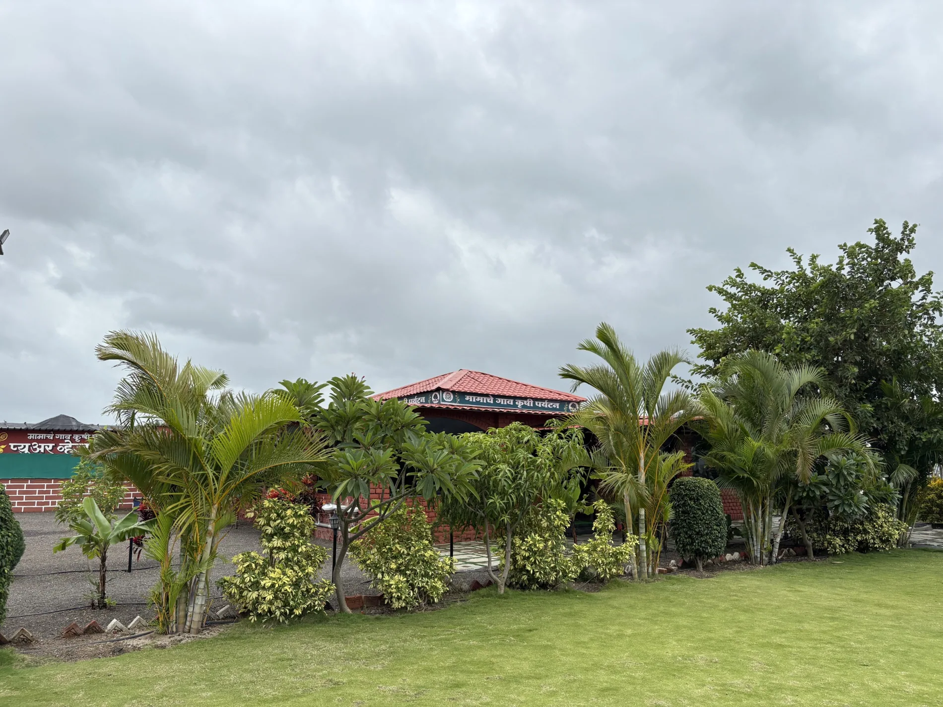 Resort Garden at Mamache Gav, Lenyadri